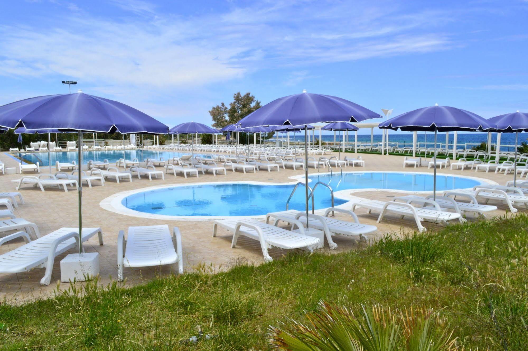 Villaggio San Giovanni San Giorgio Ionico Bagian luar foto